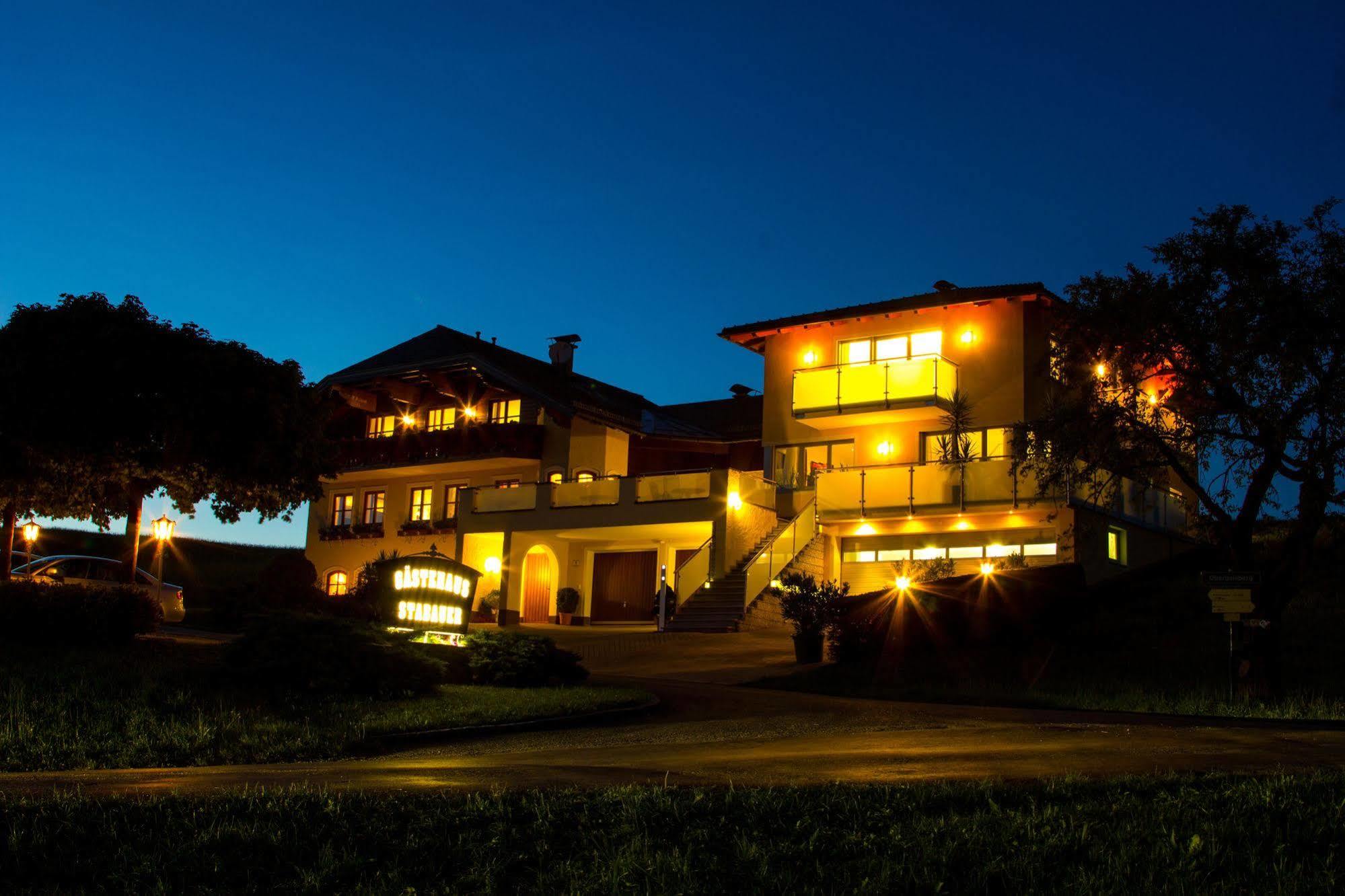 Gaestehaus Stabauer Мондзее Экстерьер фото