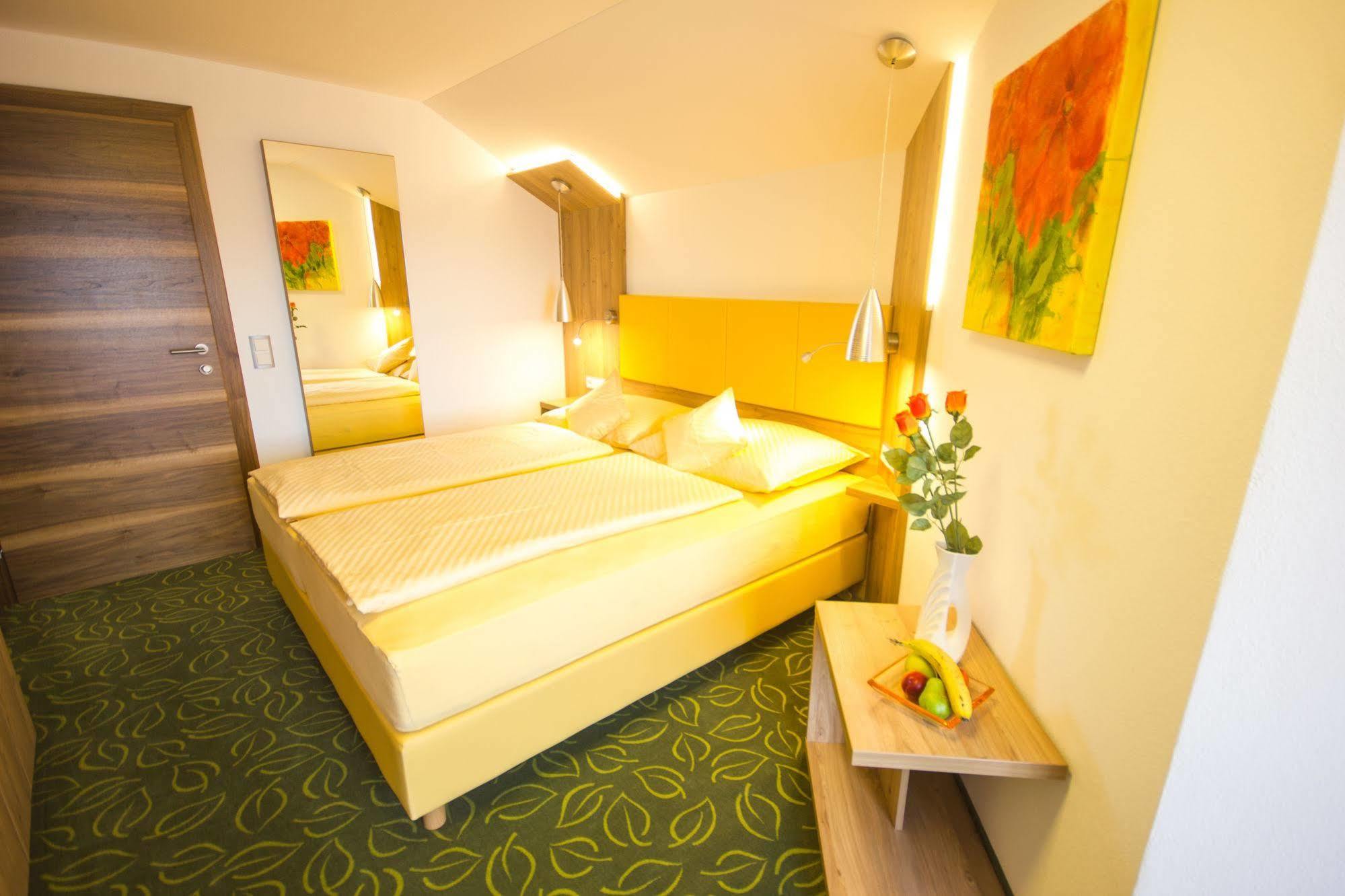 Gaestehaus Stabauer Мондзее Экстерьер фото