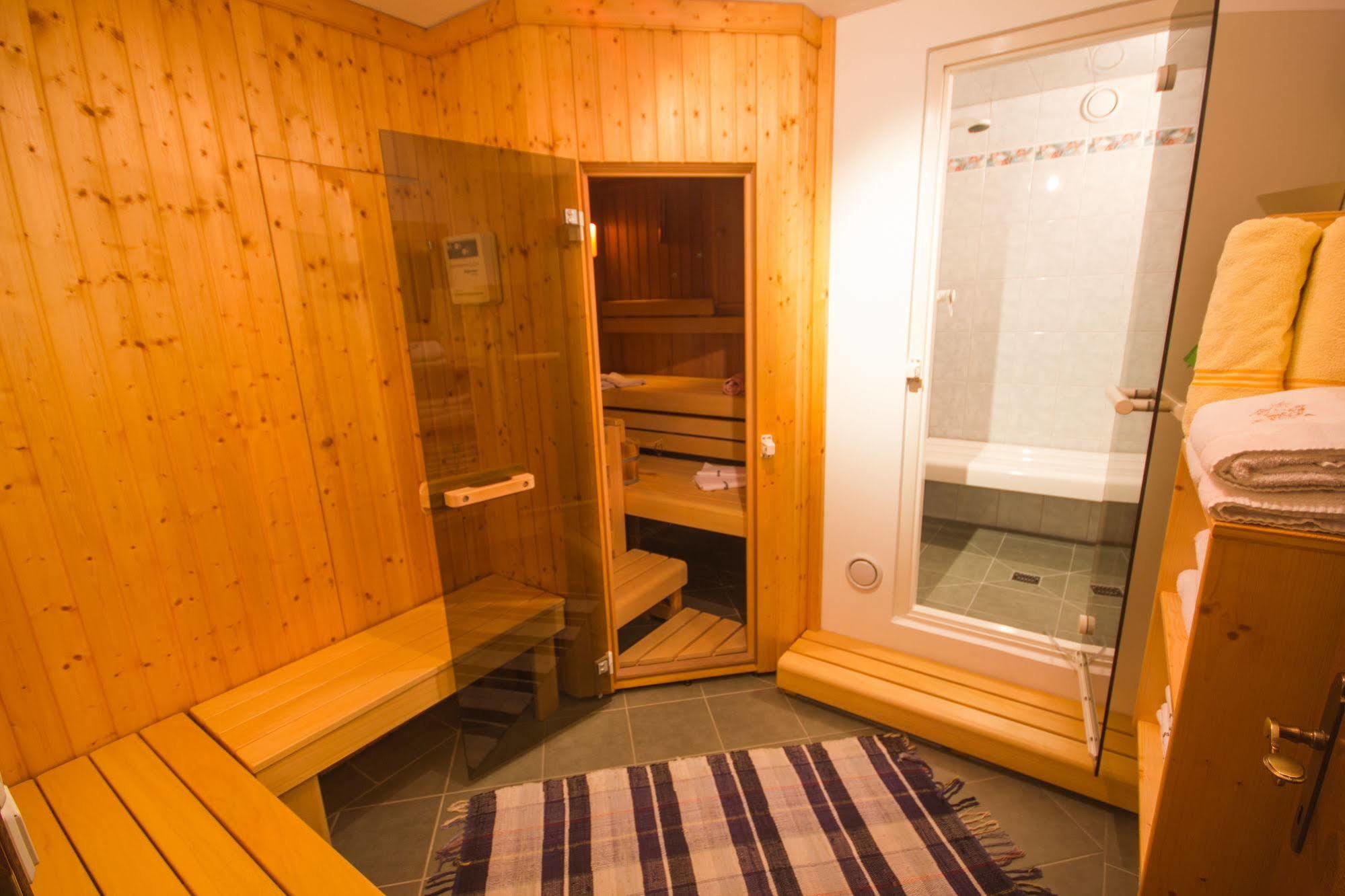 Gaestehaus Stabauer Мондзее Экстерьер фото